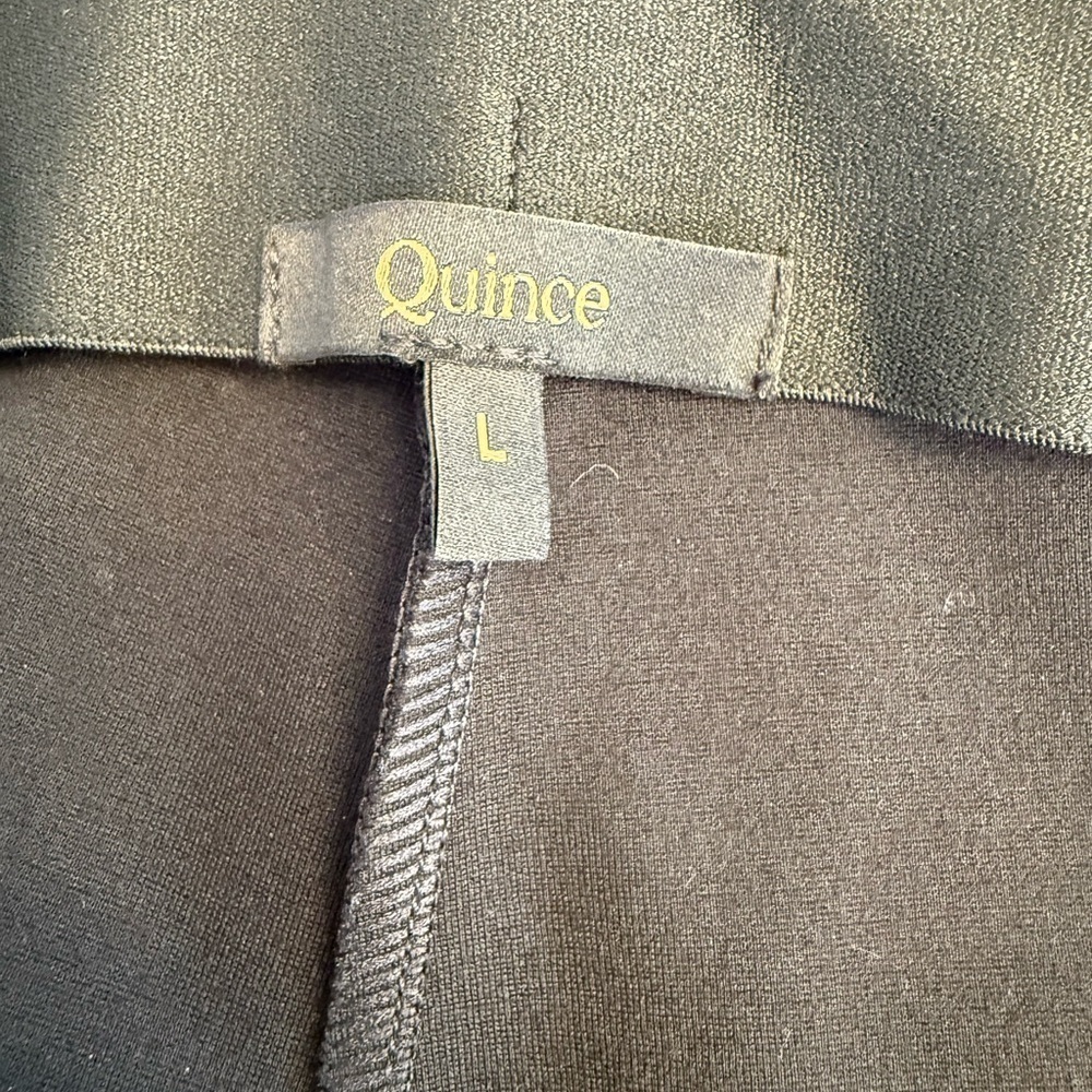Quince Ultra Stretch Ponte Pintuck Ankle Pant Black Size Large - Picture 3 of 9